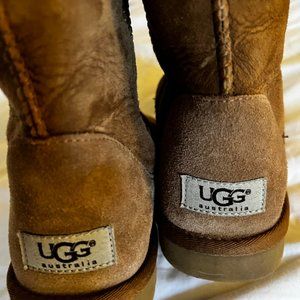 brown UGGs - size 7